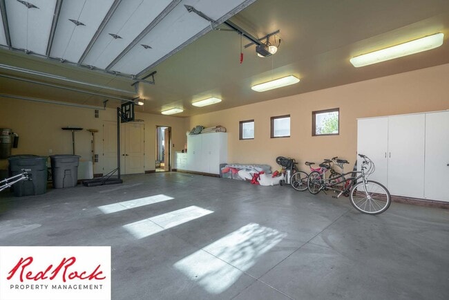 Building Photo - Incredible 4 Bedroom, 4 Bathroom FULLY FURNISHED Property in Entrada with a Private Pool!! 18 Mon...