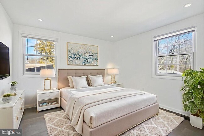 Building Photo - 13134 Madonna Ln