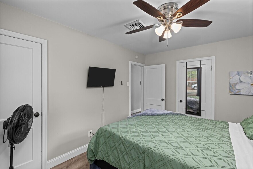 Bedroom 2 - 6620 Wise Ave