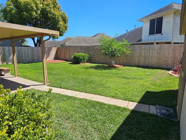 Building Photo - 9506 Rustic Gate Rd