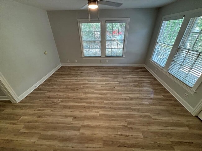 Building Photo - 807 Bouldin Ave