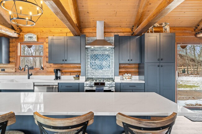 Building Photo - N1508 Wildwood Rd