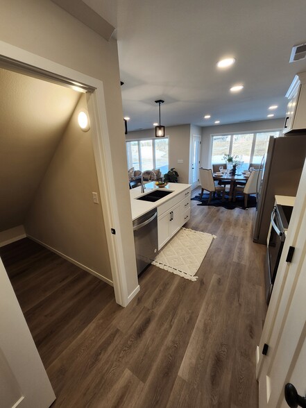 Large storage space off the hallway from the garage entrance into kitchen - 5316 Welder Ave