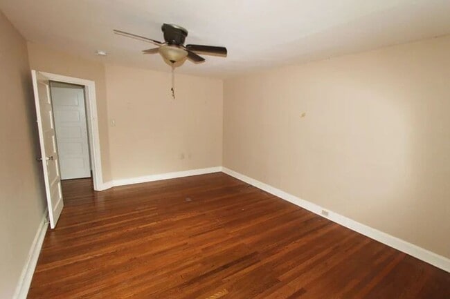 Building Photo - 254 Meehan Ave