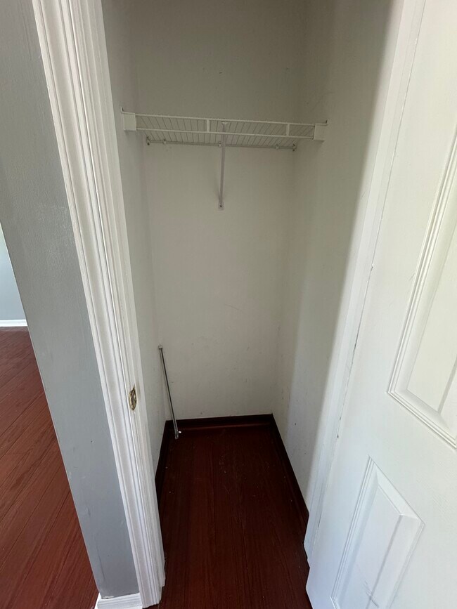 Building Photo - 415 S Zenia Ave