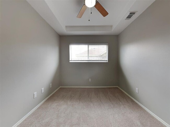 Building Photo - 5513 Rio Ramos St