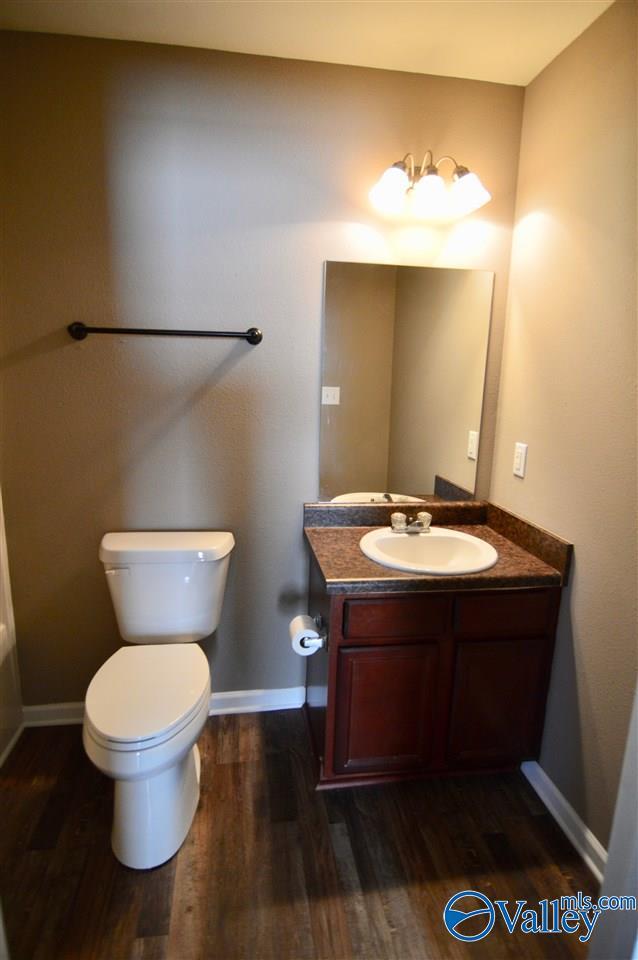 Building Photo - 303 Counter Point Dr