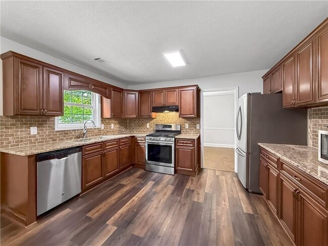 Building Photo - 4410 Wessington Ln