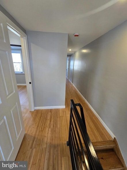 Building Photo - 3513 Mt Vernon St