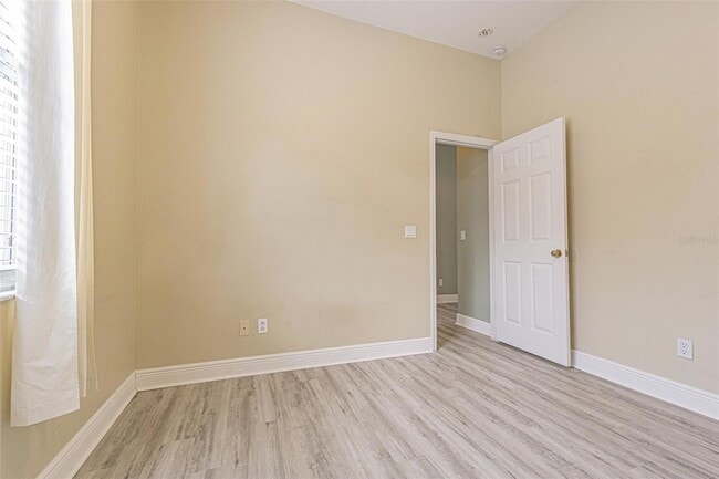 Building Photo - 1550 Maximilian Dr