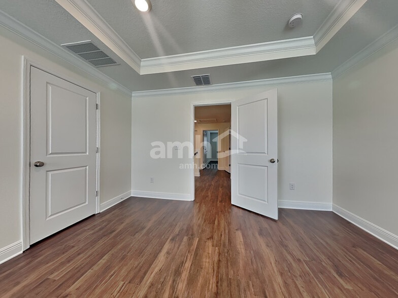 Building Photo - 27438 St Andrews Ave