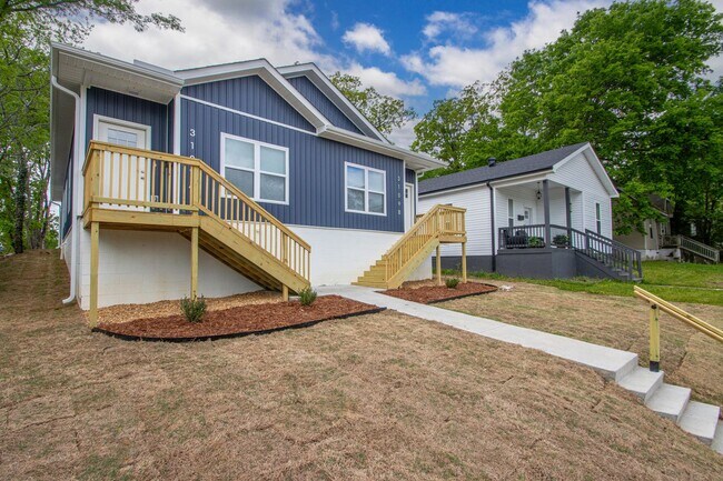 Building Photo - 3109 W 11th St