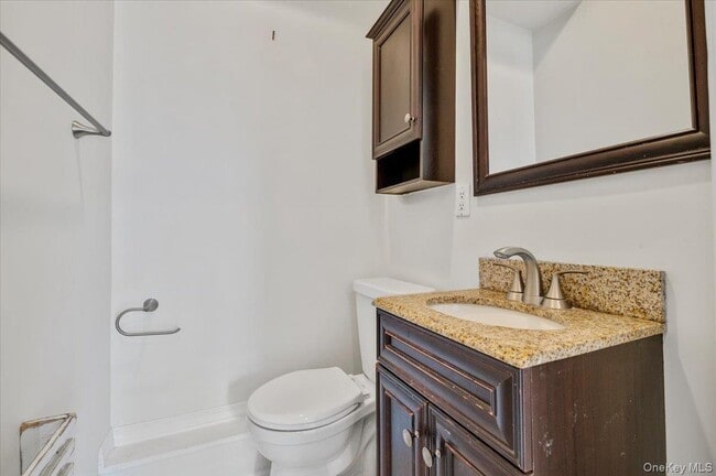 Building Photo - 25 Gardners Ln