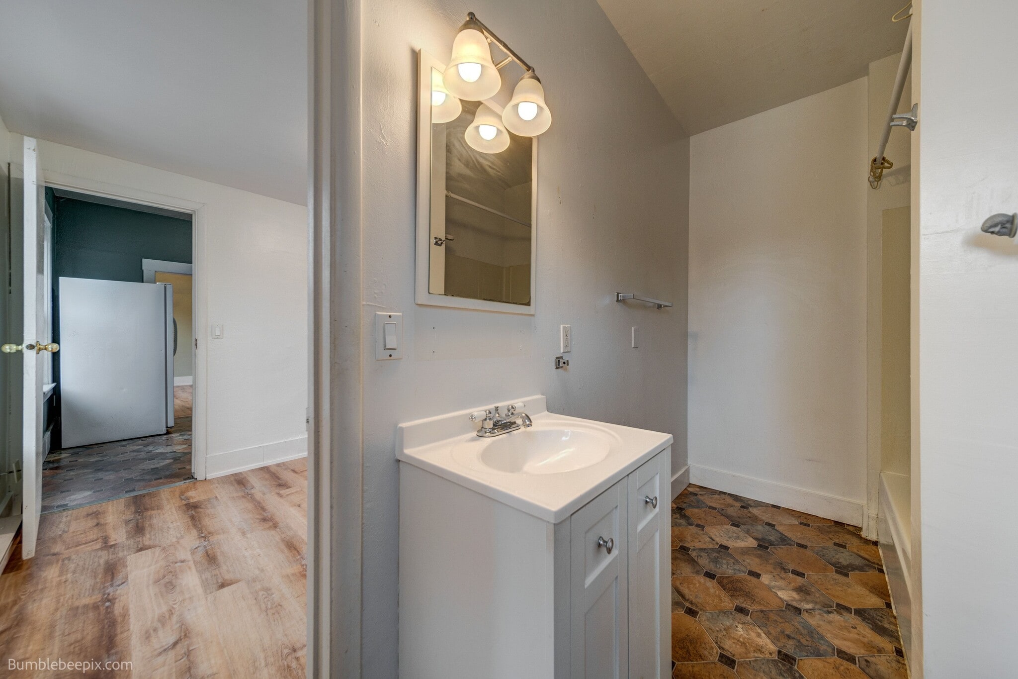 Building Photo - 802 Pine St