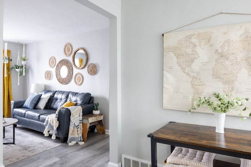 Building Photo - 19229 Pierce Dr