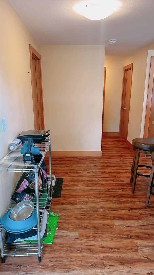 Building Photo - PRELEASING: 3 bdrm/1.5 bath house near WWU + Fairhaven