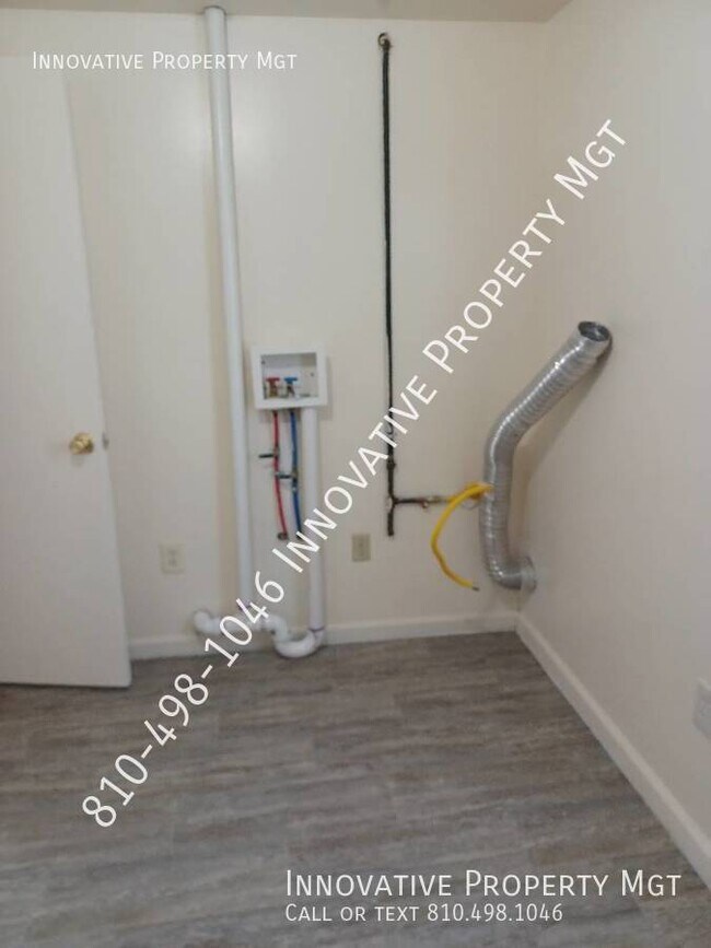Building Photo - 3090 Kettering Heights