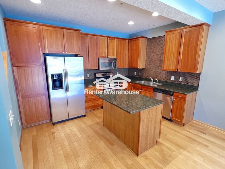 Building Photo - 15609 Dwellers Way