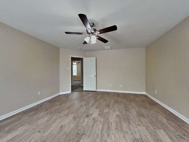 Building Photo - 13742 Clarks Fork Dr