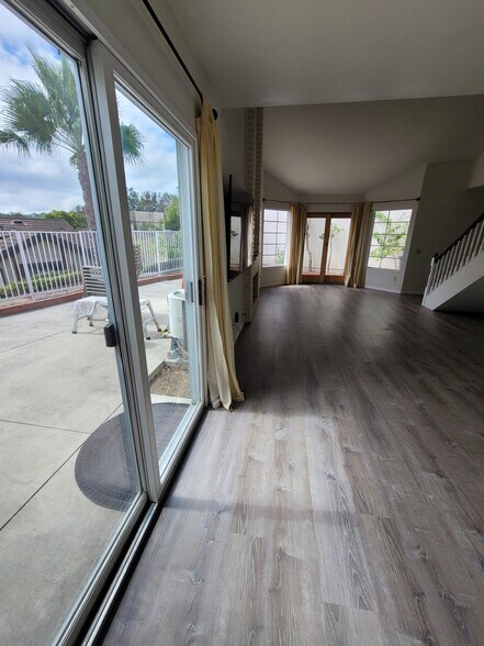 Building Photo - 35 La Costa Ct