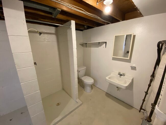 Building Photo - 6374 Rygate Dr