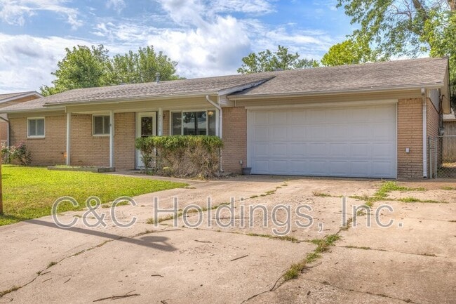 Building Photo - 20154 E 3rd St