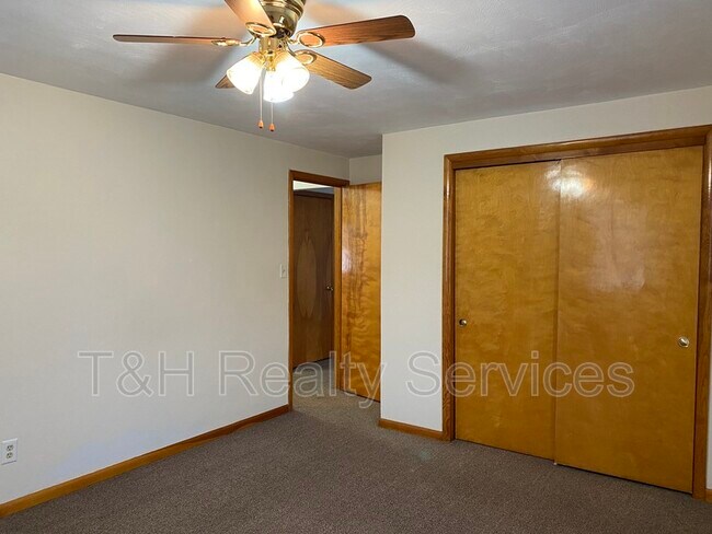 Building Photo - 4106 Mellen Dr