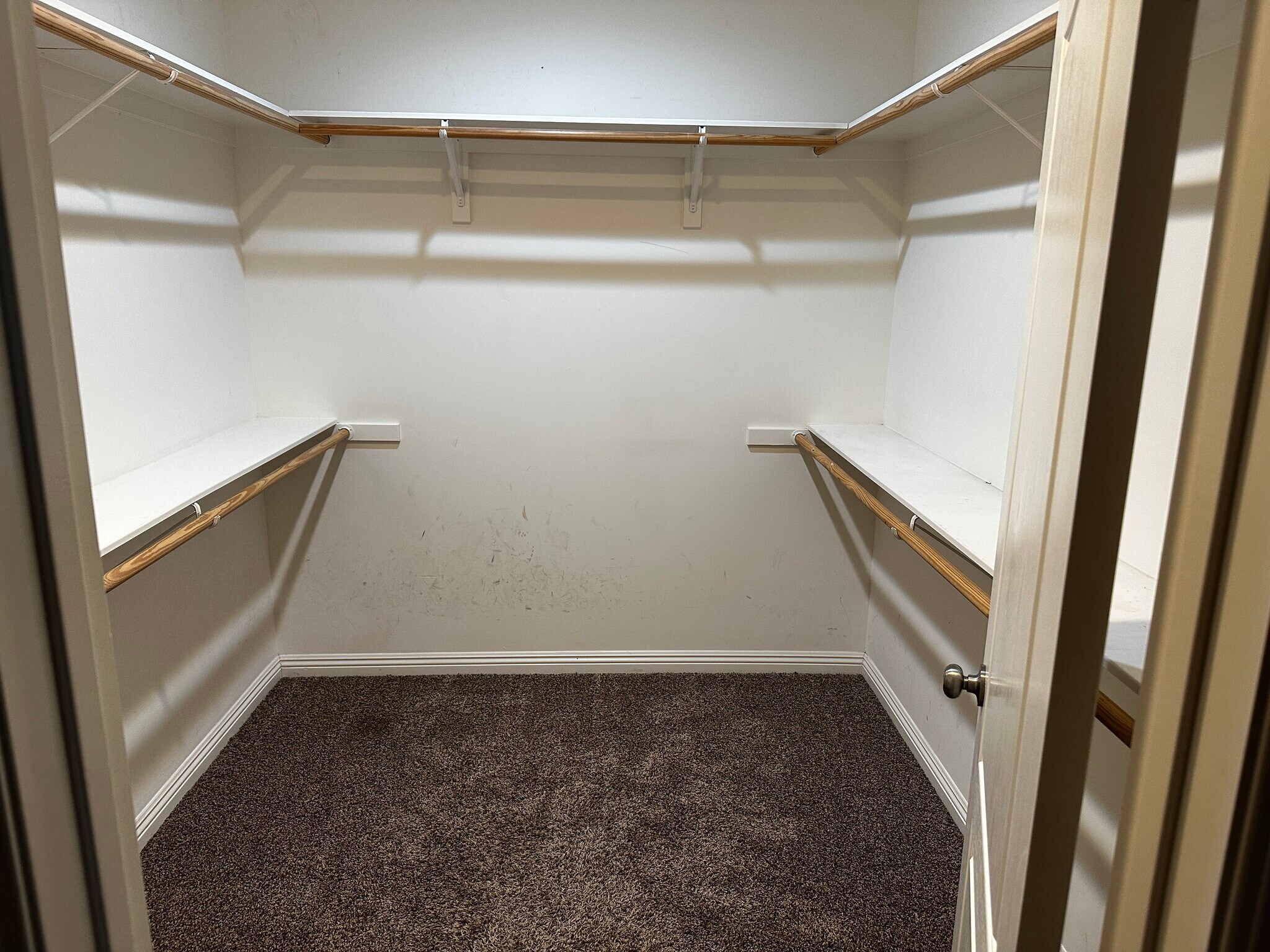 Building Photo - 5560 Buffalo Ave