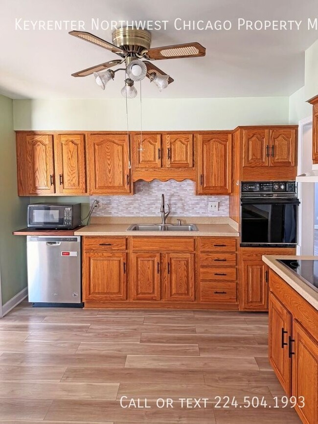 Building Photo - 66 Ridgewood Rd