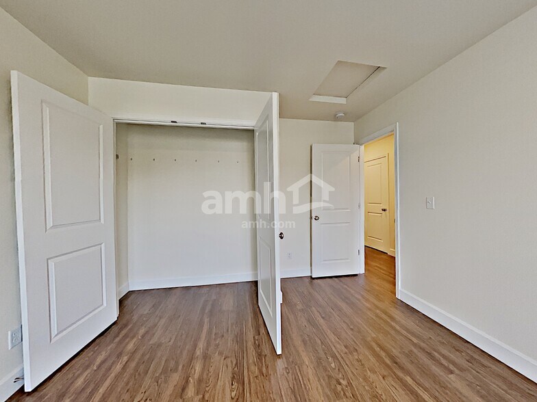 Building Photo - 10628 136th St Ct E