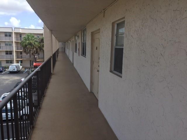 Building Photo - 2571 Aragon Blvd