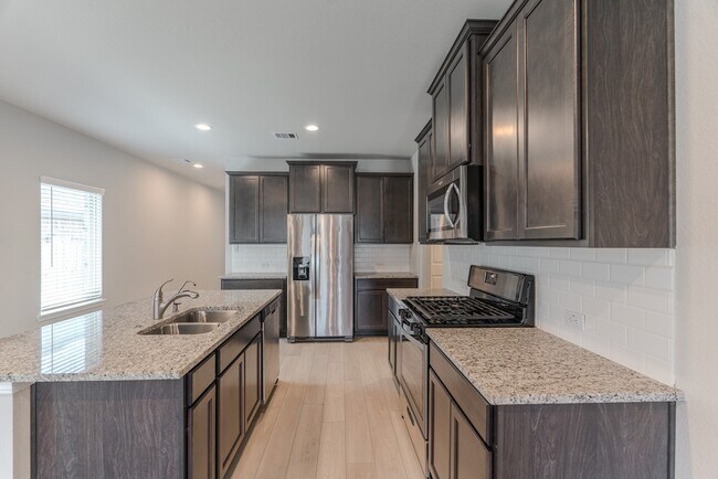 Building Photo - 9327 Colonial Bent Pl