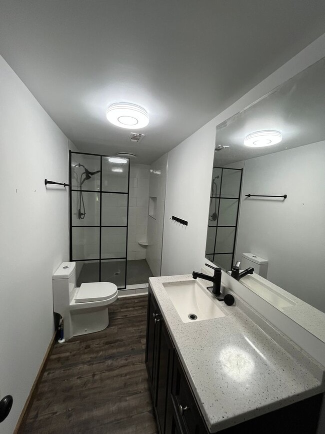 Building Photo - Charming 2 Bedroom Home Located In Holly Springs NC!!!