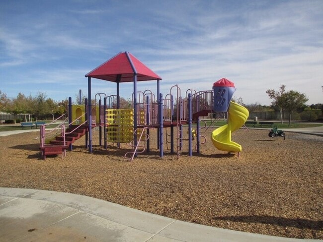 Building Photo - 40407 Calle Real