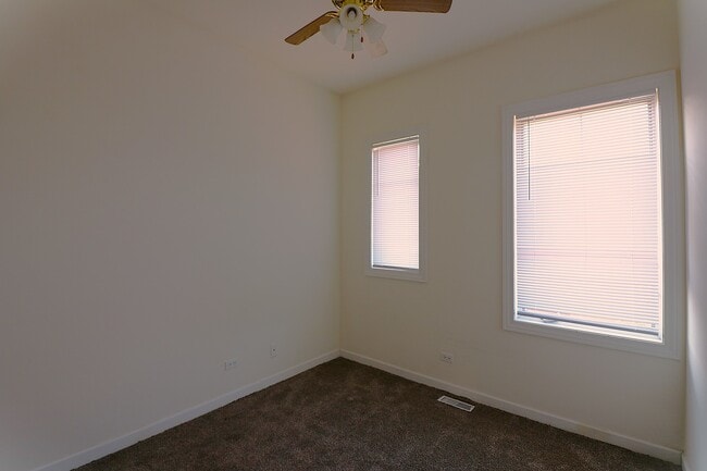 Building Photo - 57 Northfield Terrace