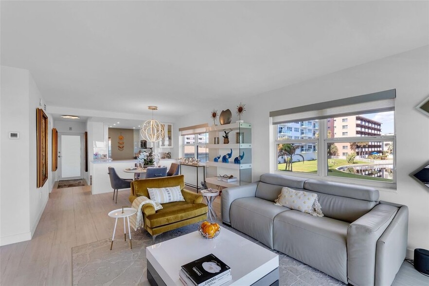 Building Photo - 1610 N Ocean Blvd