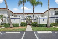 Building Photo - 6101 SE Landing Way