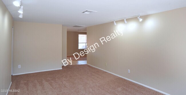 Building Photo - 7230 N Ulene Pl