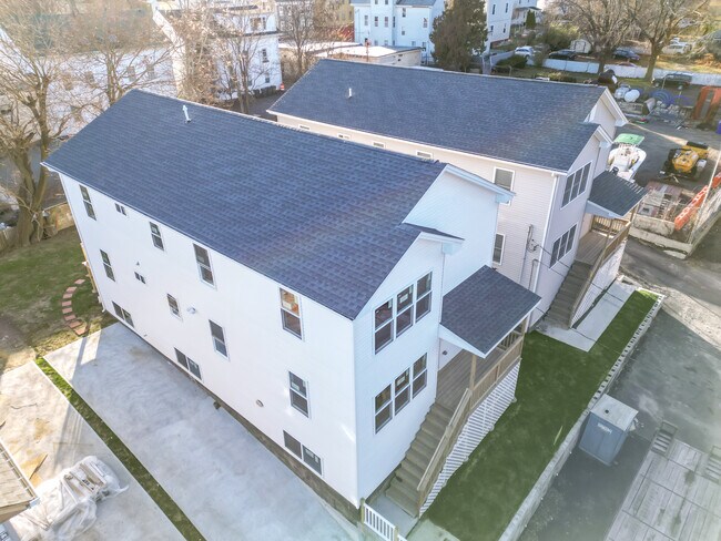 Building Photo - 12 Andy St