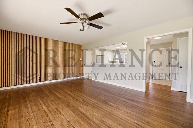 Building Photo - 9711 W Birch Ln