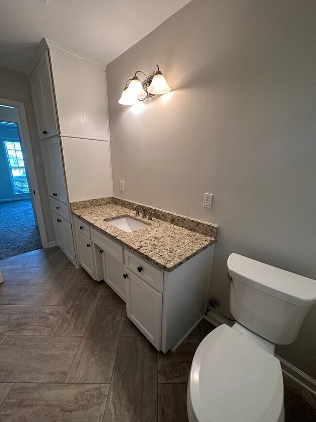 Building Photo - 3906 Dalraida Pl