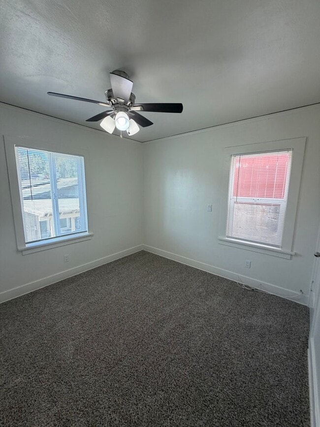 Building Photo - 6720 Stanford Way