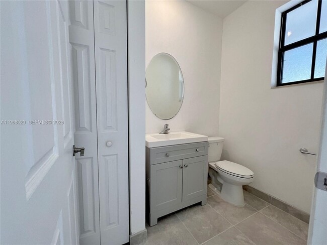 Building Photo - 3354 W 100th Terrace