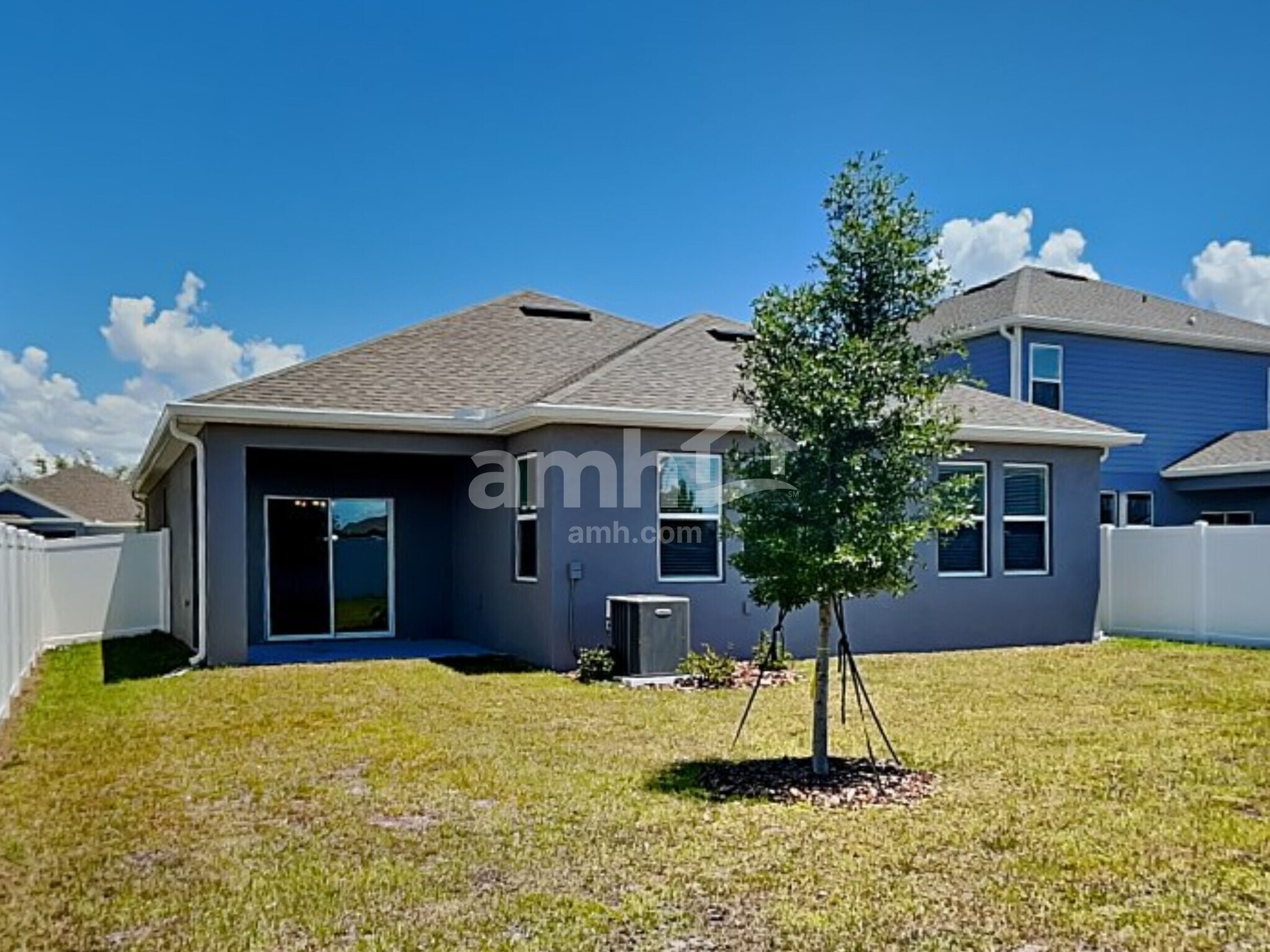 Building Photo - 935 Heavenly Dr