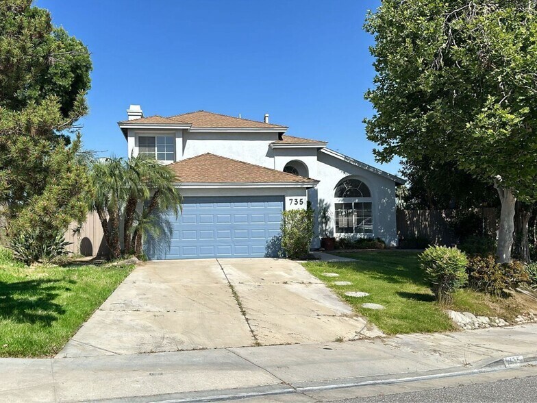 Primary Photo - 735 Blake Rd