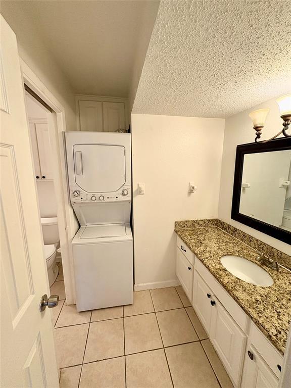 Building Photo - 2744 Briarhurst Dr