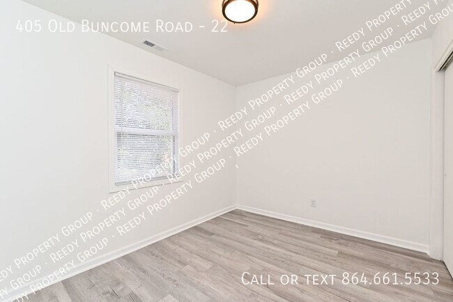 Building Photo - 405 Old Buncombe Rd