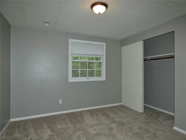 Bedroom 1 Downstairs - 77 Brook Cir