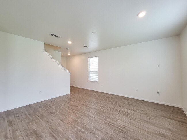 Building Photo - 16230 Dutton Clover Dr