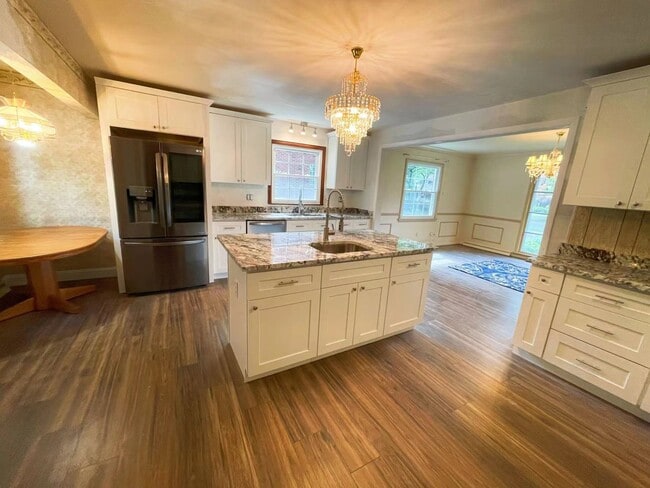 Building Photo - 309 Dorchester Rd